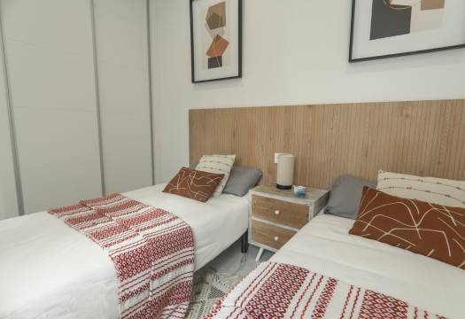 Reventa - Villa / Chalet - Torrevieja - La Florida