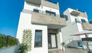 Reventa - Villa / Chalet - Torrevieja - La Florida