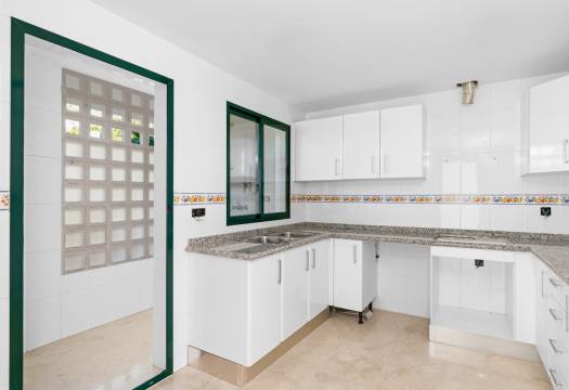 Resale - Apartment - Altea