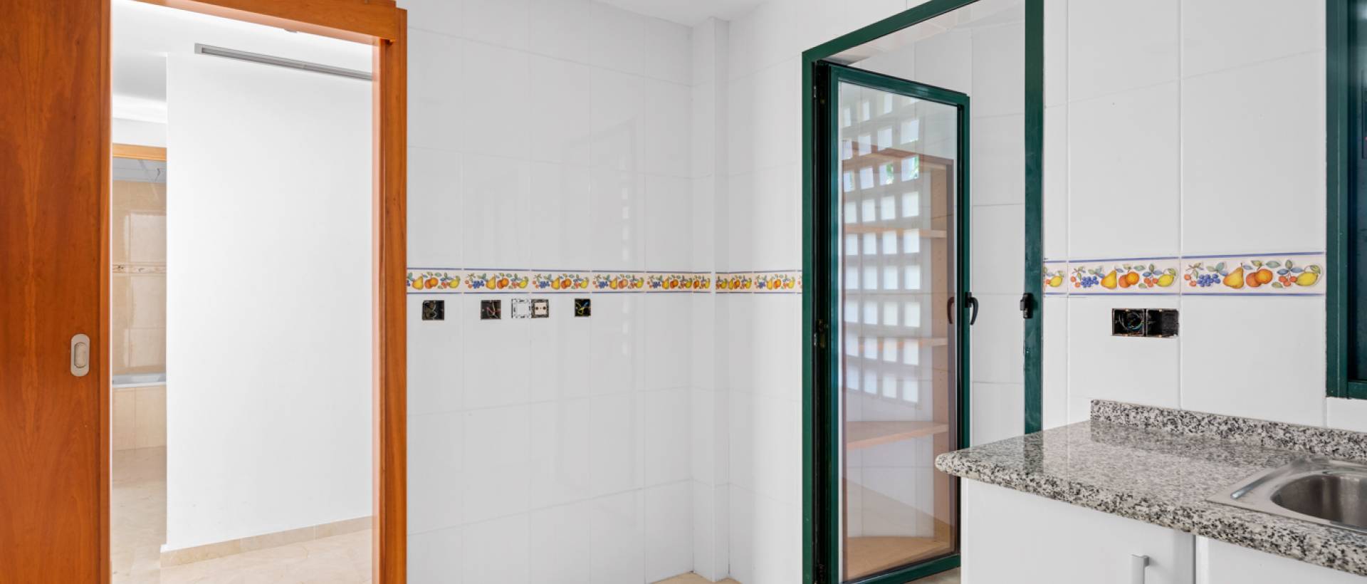 Resale - Apartment - Altea