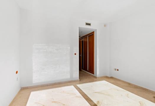 Resale - Apartment - Altea