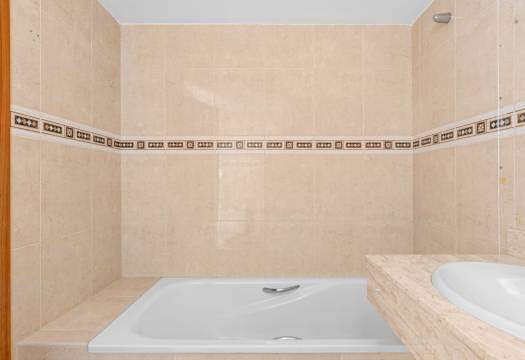 Resale - Apartment - Altea