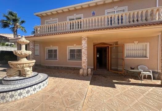 Reventa - Villa / Chalet - Ciudad Quesada - town