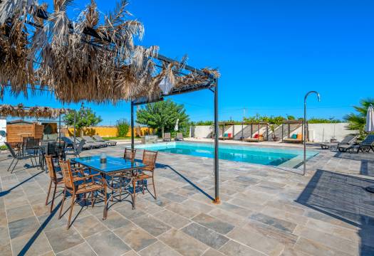 Resale - Finca / Country Property - Los Montesinos