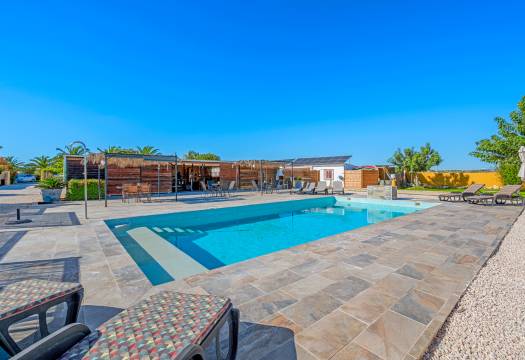 Resale - Finca / Country Property - Los Montesinos