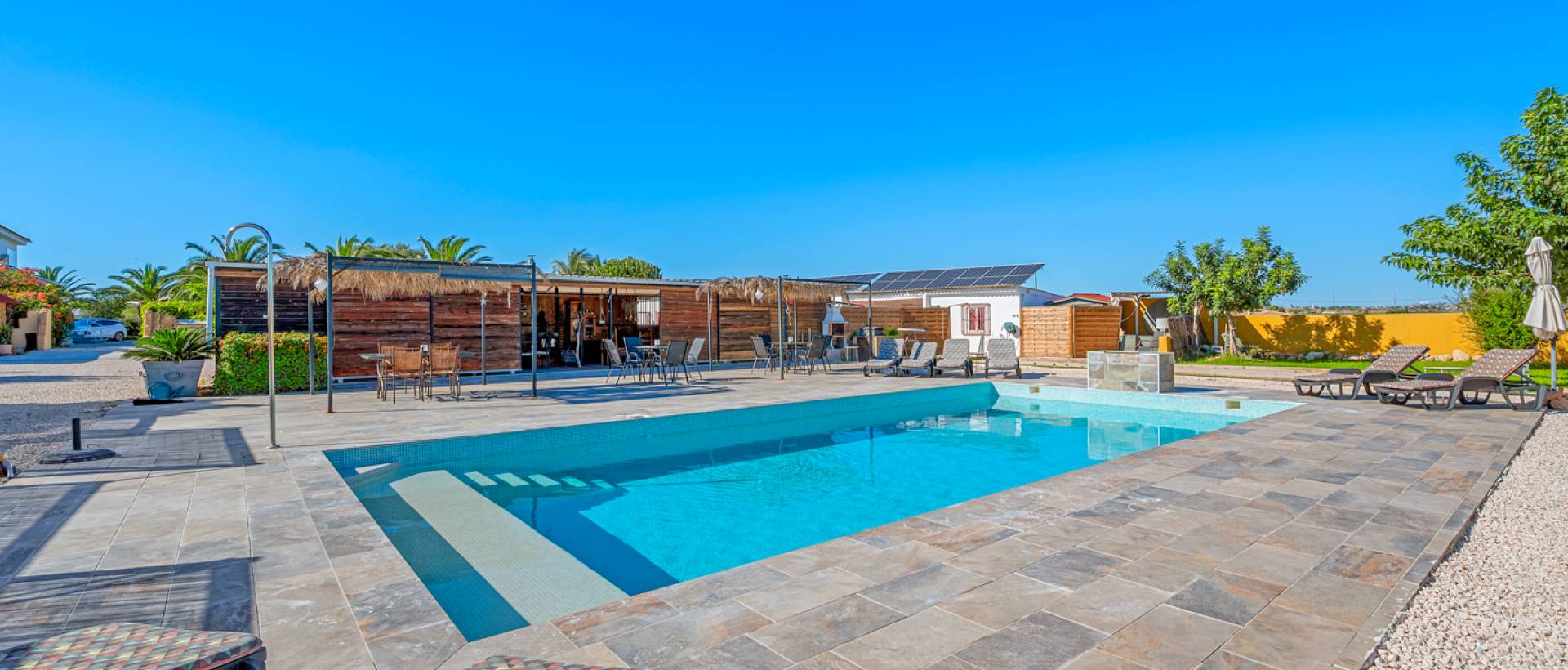 Resale - Finca / Country Property - Los Montesinos