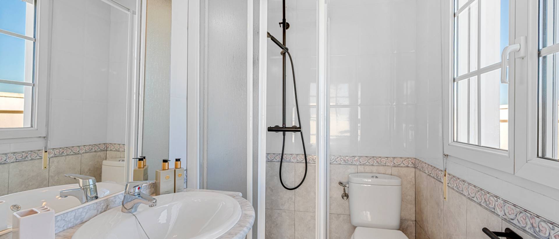 Resale - Finca / Country Property - Los Montesinos