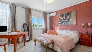 Resale - Finca / Country Property - Los Montesinos