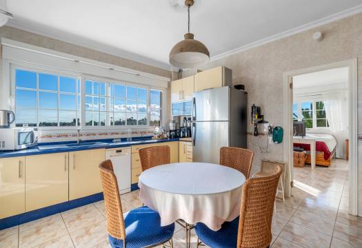 Resale - Finca / Country Property - Los Montesinos