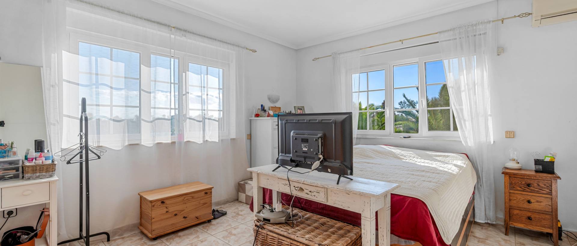 Resale - Finca / Country Property - Los Montesinos