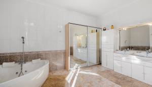 Resale - Finca / Country Property - Los Montesinos