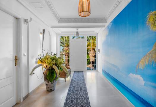 Resale - Finca / Country Property - Los Montesinos