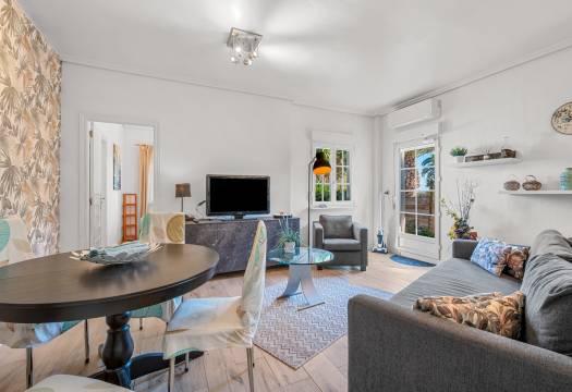 Resale - Finca / Country Property - Los Montesinos