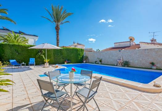 Resale - Villa - Ciudad Quesada