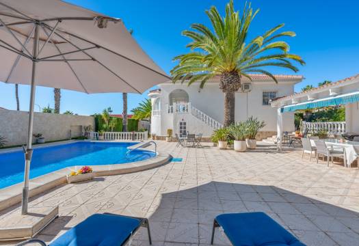 Resale - Villa - Ciudad Quesada