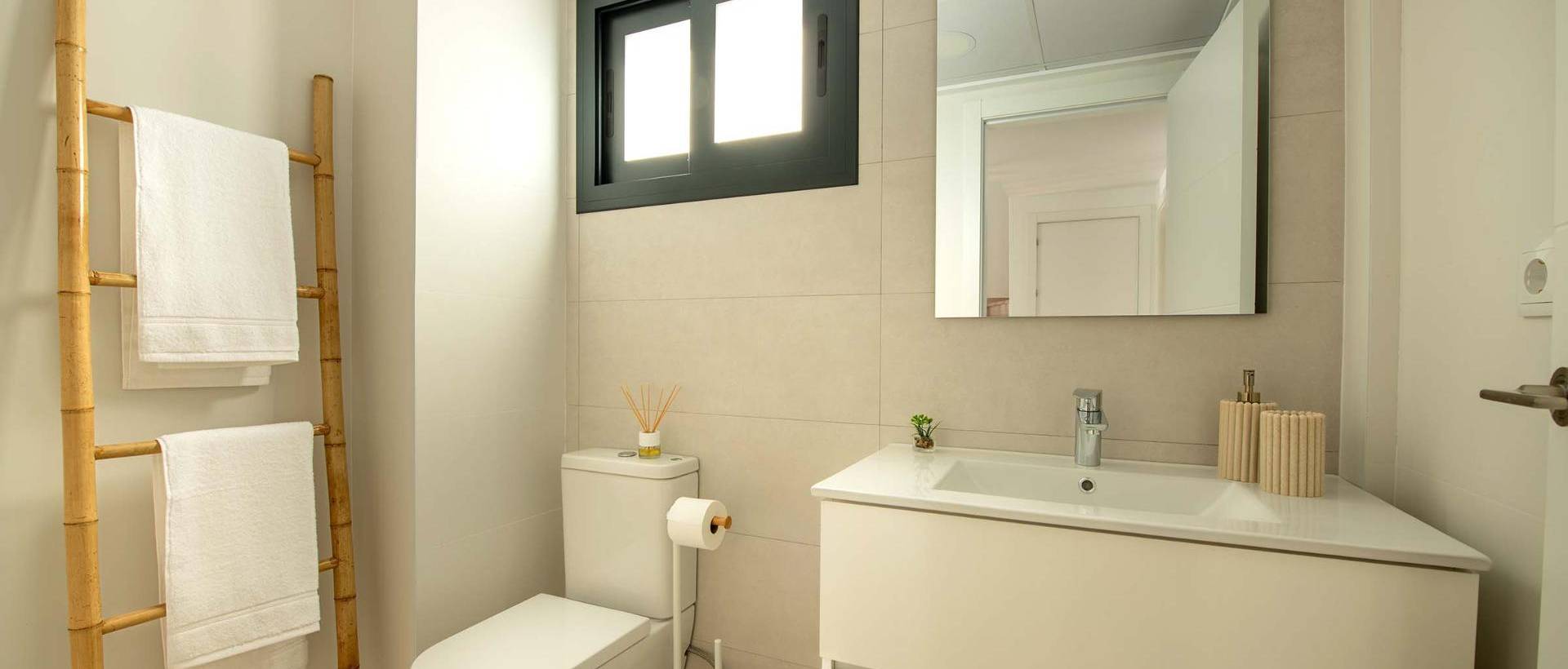 New - Villa - Cox - San Fernando