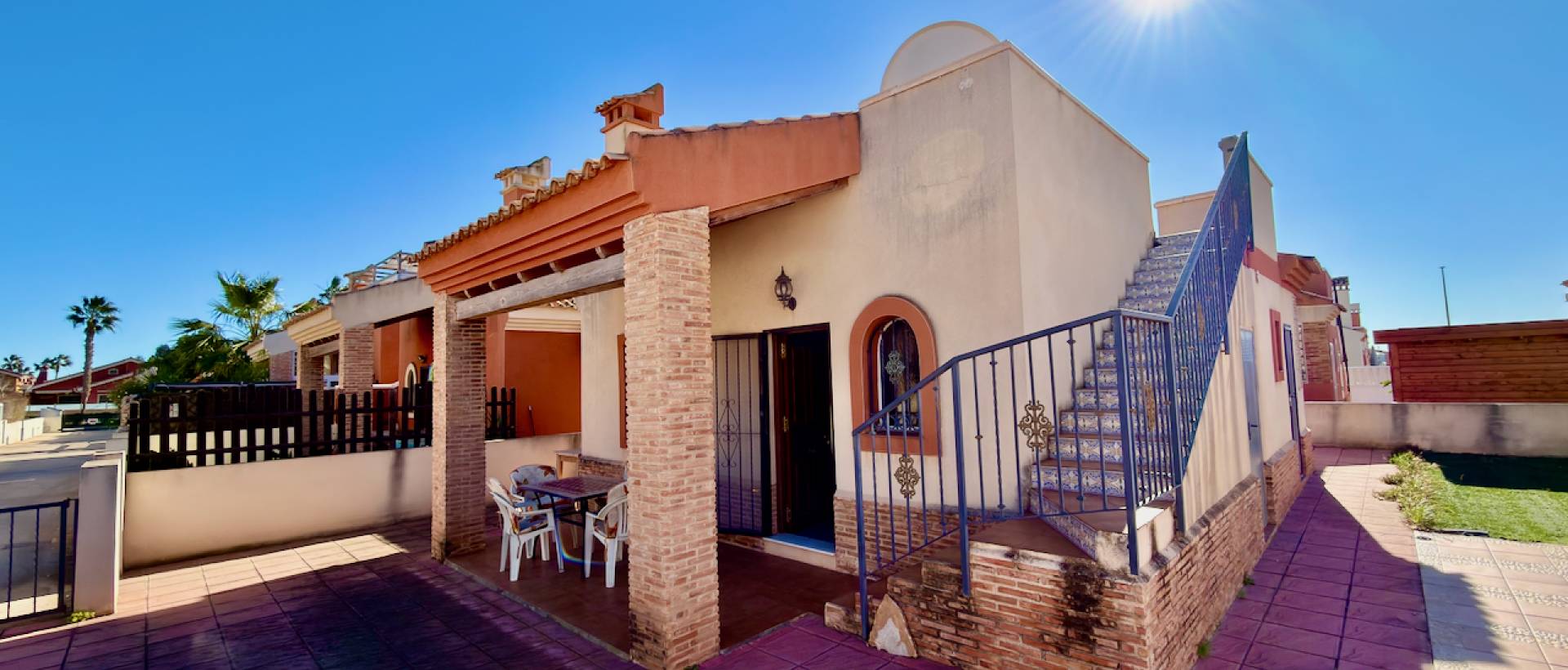 Resale - Villa - El Raso