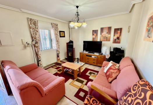 Resale - Villa - El Raso