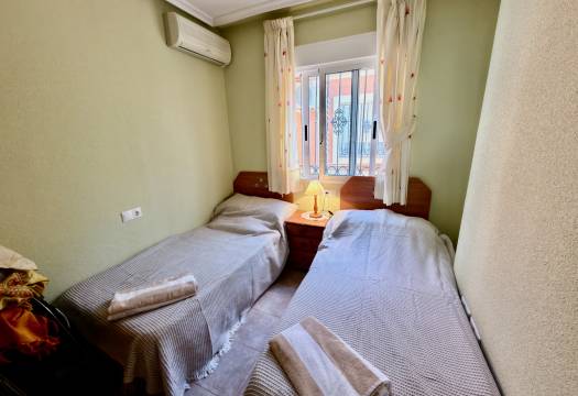 Resale - Villa - El Raso