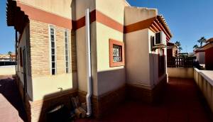 Resale - Villa - El Raso