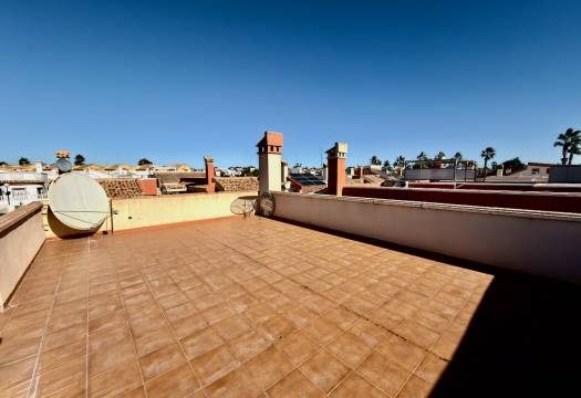 Resale - Villa - El Raso