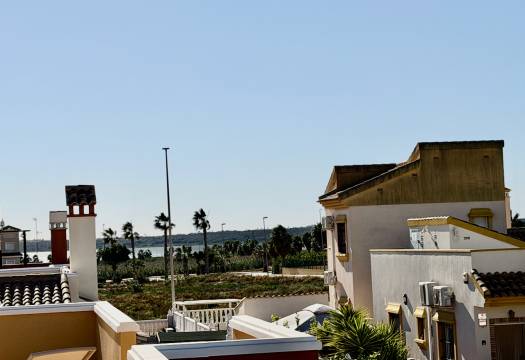 Resale - Villa - El Raso