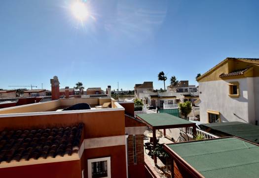 Resale - Villa - El Raso