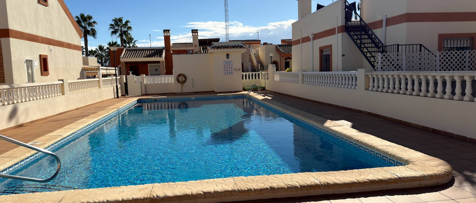 Resale - Villa - El Raso