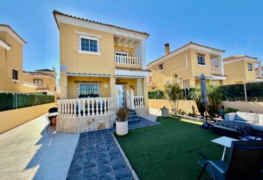 Villa - Resale - Guardamar del Segura - El Raso