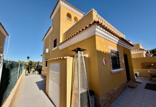 Resale - Villa - Guardamar del Segura - El Raso