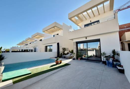 Villa / Chalet - Reventa - Los Montesinos - La Herrada