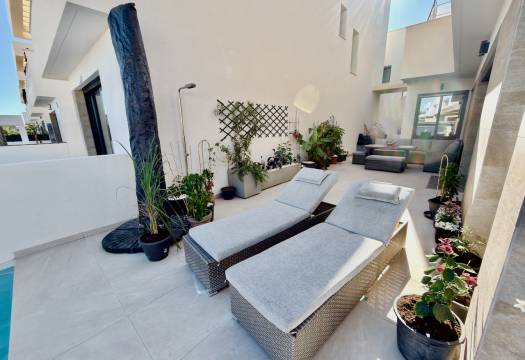 Reventa - Villa / Chalet - Los Montesinos - La Herrada