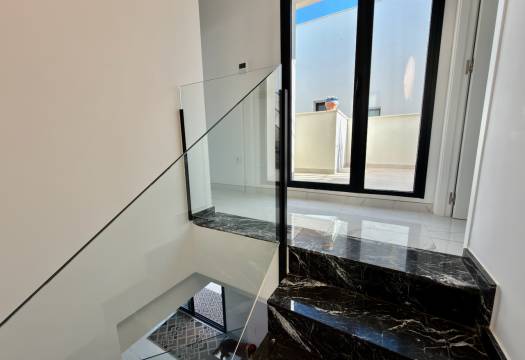 Reventa - Villa / Chalet - Los Montesinos - La Herrada