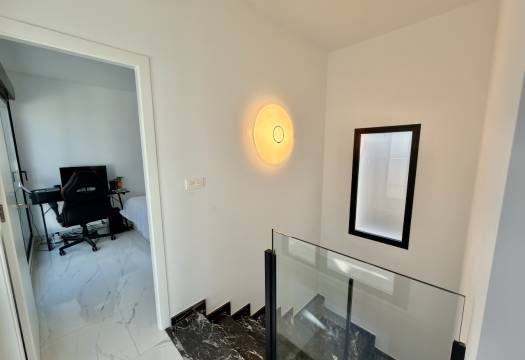 Reventa - Villa / Chalet - Los Montesinos - La Herrada