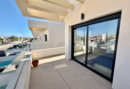 Reventa - Villa / Chalet - Los Montesinos - La Herrada