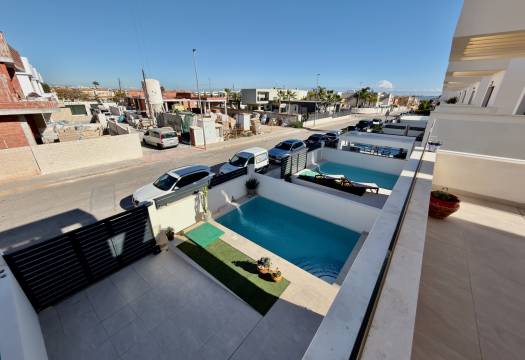 Reventa - Villa / Chalet - Los Montesinos - La Herrada