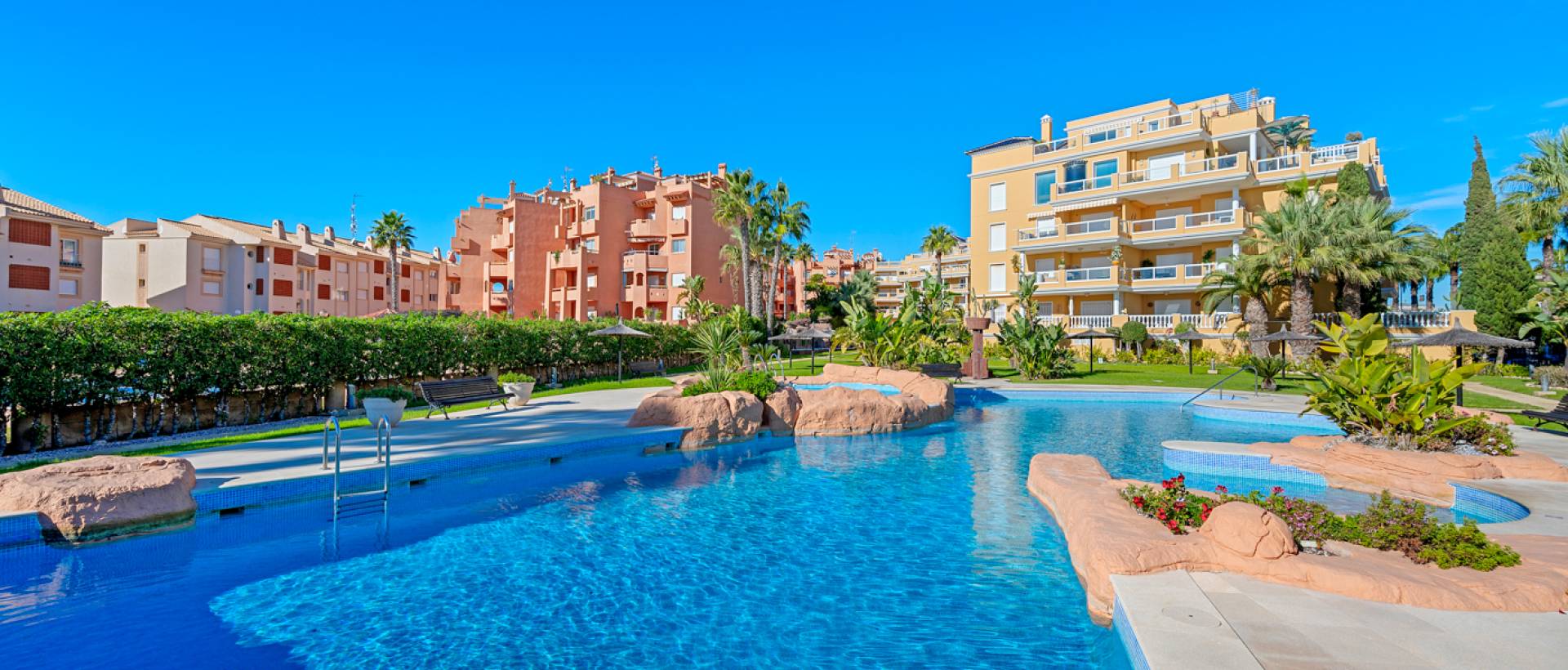 Resale - Apartment - Cabo Roig