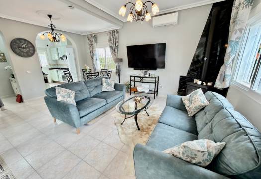 Resale - Villa - Ciudad Quesada