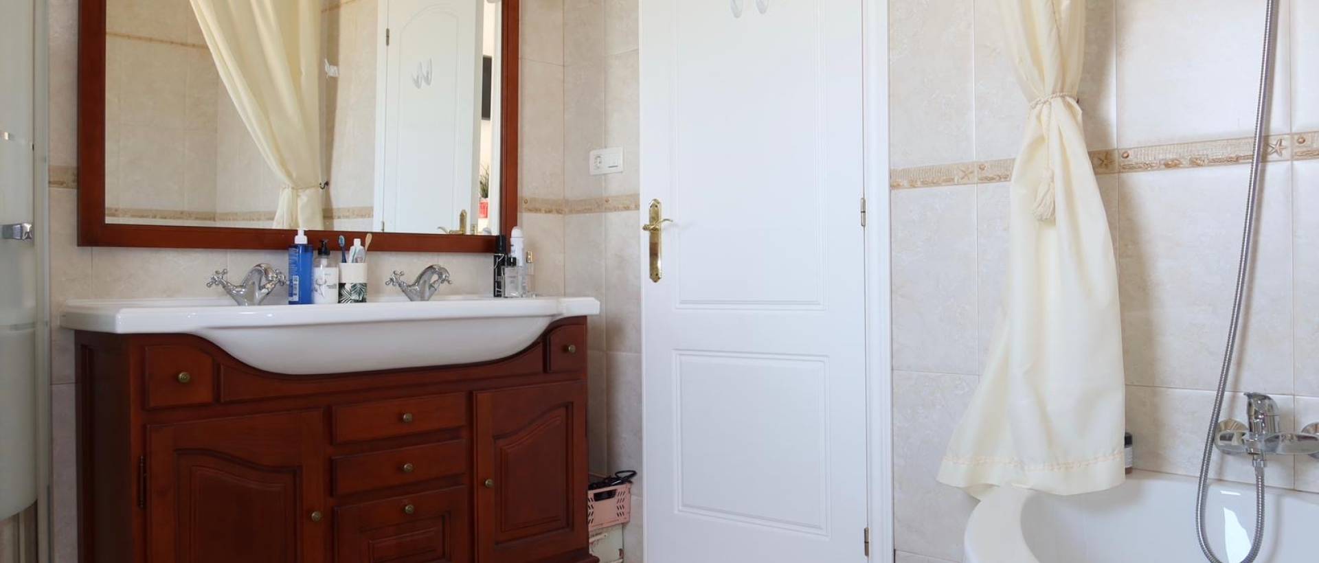 Reventa - Villa / Chalet - Orihuela