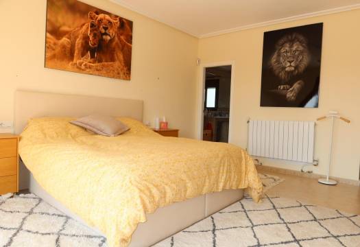 Reventa - Villa / Chalet - Orihuela