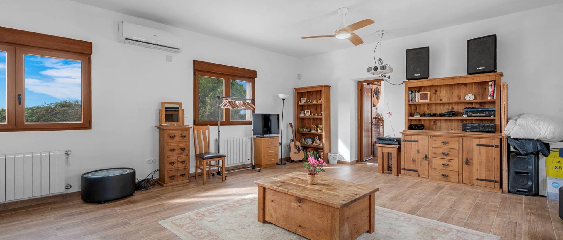 Resale - Finca / Country Property - Orihuela