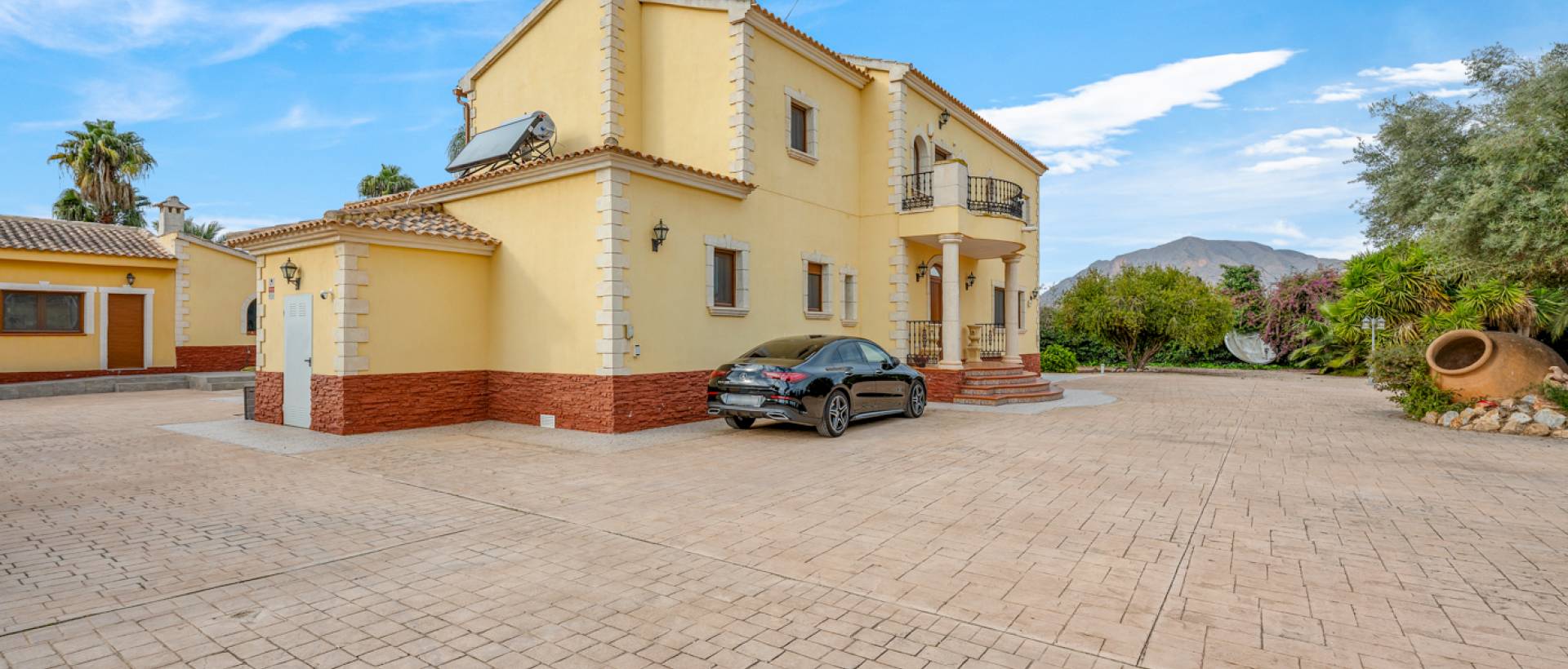 Resale - Finca / Country Property - Orihuela