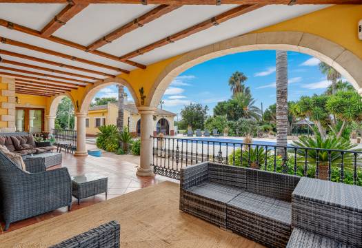 Resale - Finca / Country Property - Orihuela