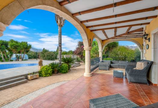 Resale - Finca / Country Property - Orihuela