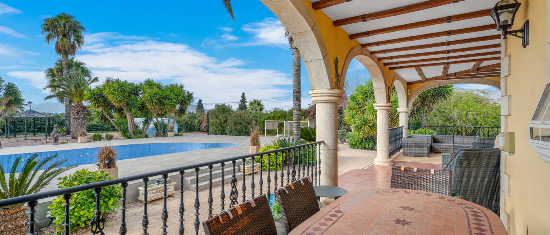 Resale - Finca / Country Property - Orihuela