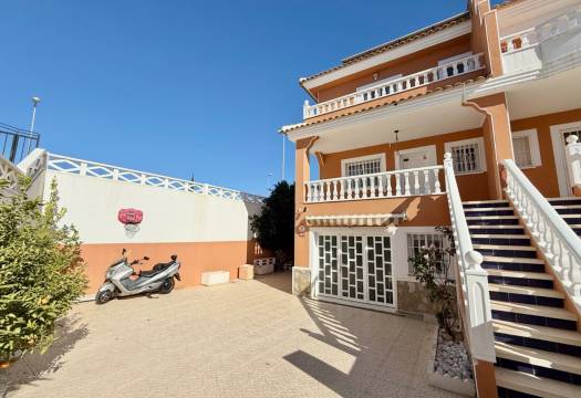 Reventa - Villa / Chalet - Ciudad Quesada - Doña Pepa