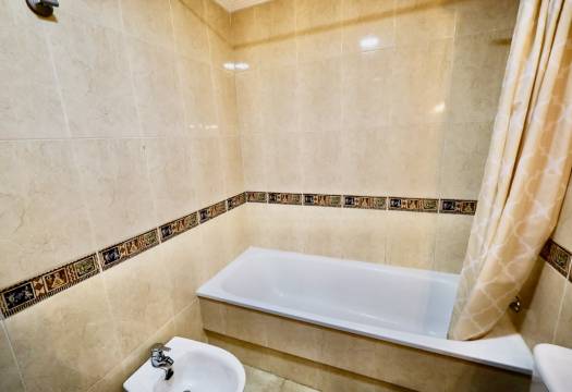 Reventa - Apartmento - Torrevieja - Aguas Nuevas