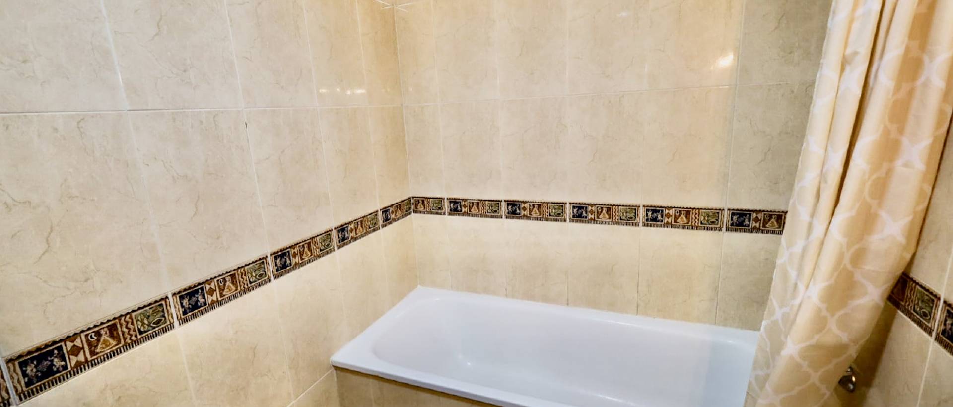 Reventa - Apartmento - Torrevieja - Aguas Nuevas