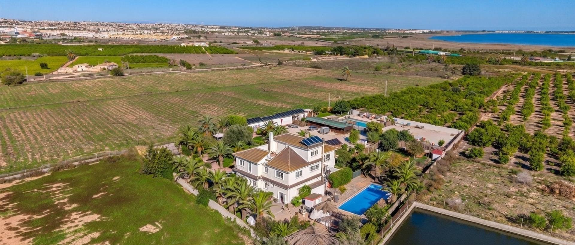 Resale - Finca / Country Property - Los Montesinos