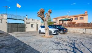 Resale - Finca / Country Property - Los Montesinos